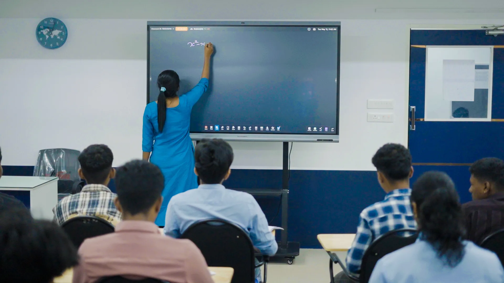 IMU CET coaching Kottayam classroom session with NavPath Academy students