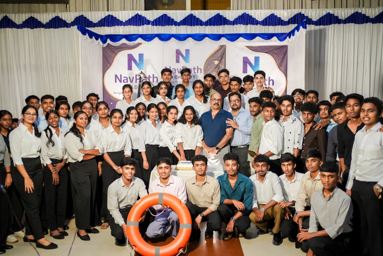 Merchant Navy coaching Kerala with captain-led IMU CET guidance during bridge operations